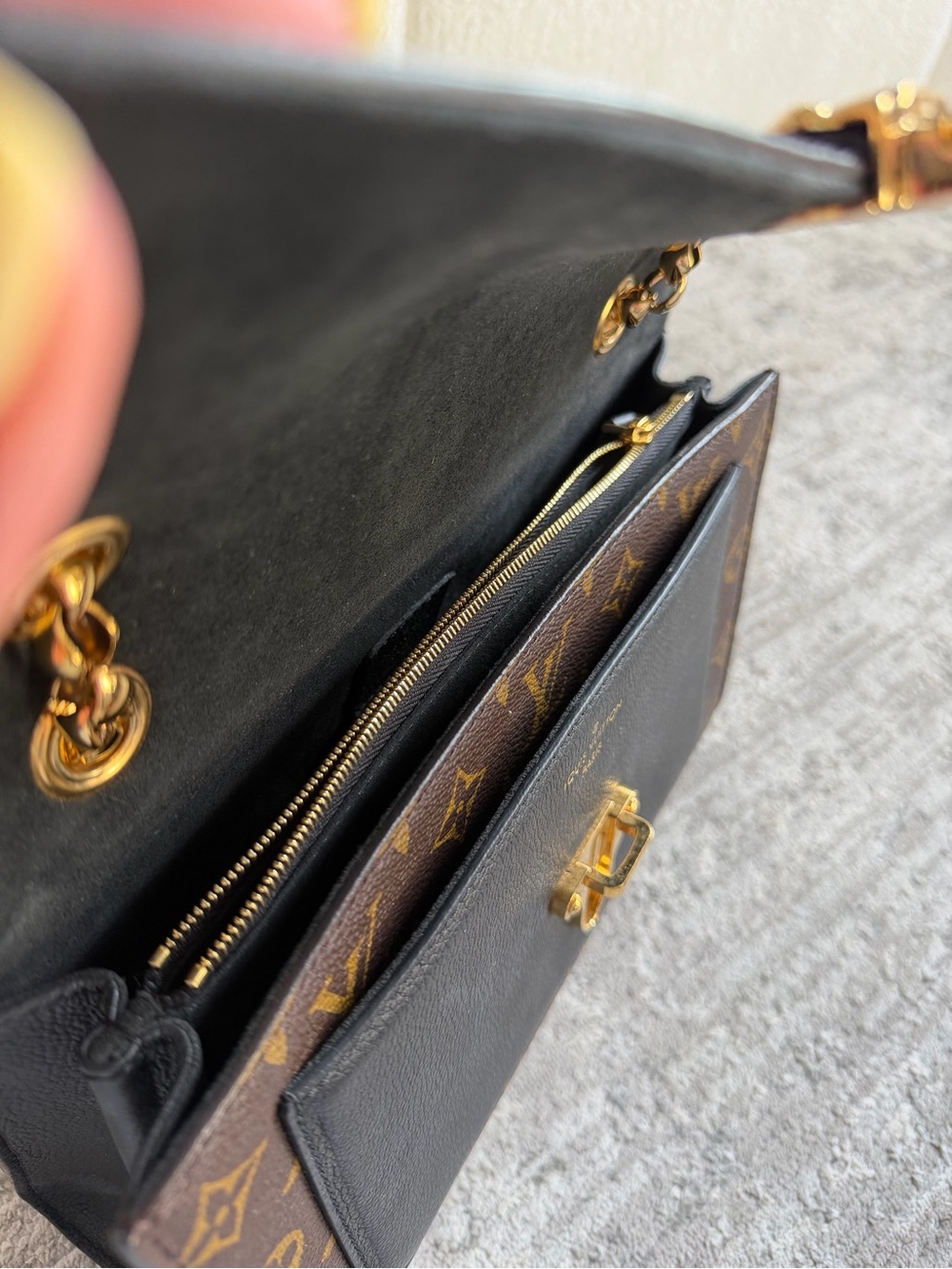Louis Vuitton Monogram Victoire Shoulder Chain Bag - Picture 5 of 11